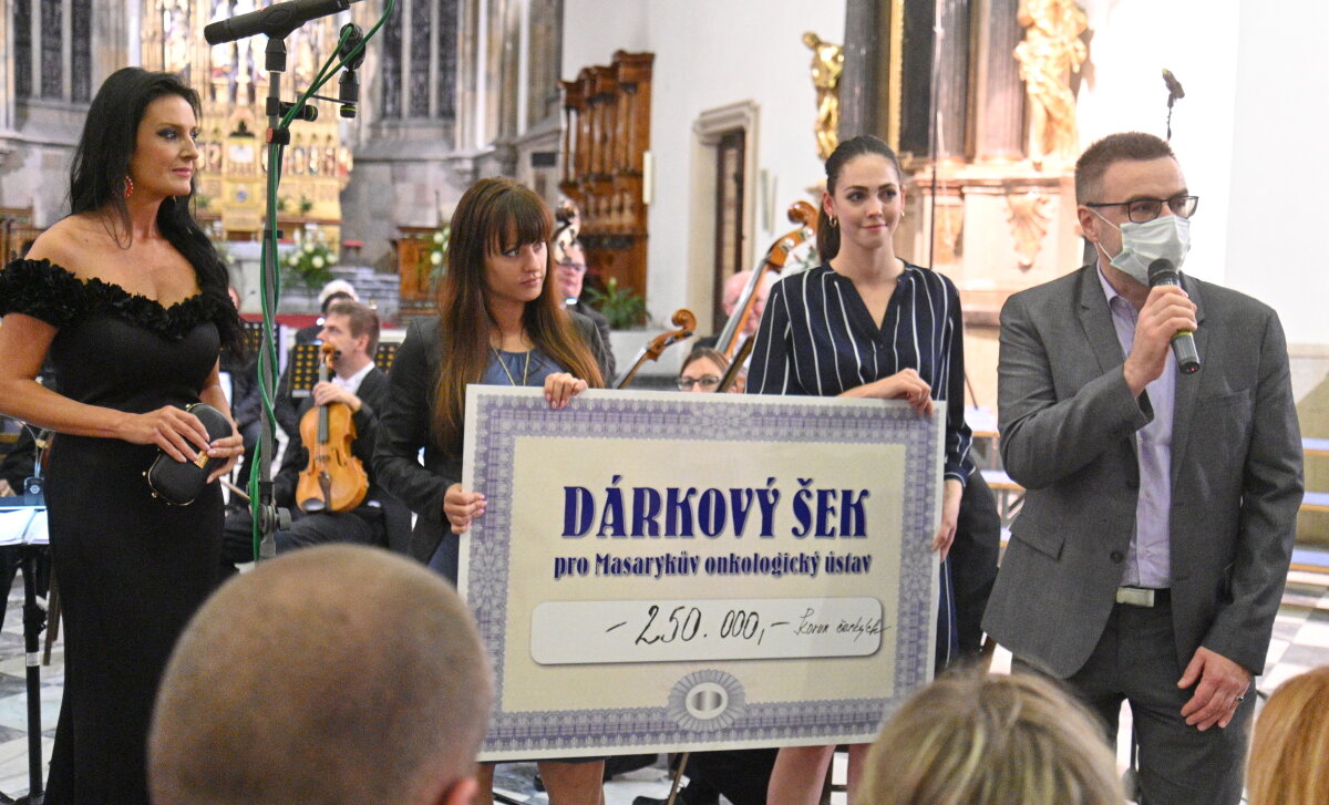 Benefiční koncert na Petrově přinesl 250 tisíc korun pro MOÚ